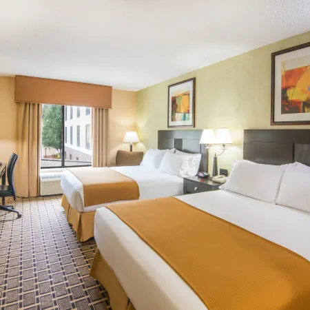 Holiday Inn Express & Suites Sharon-Hermitage by IHG