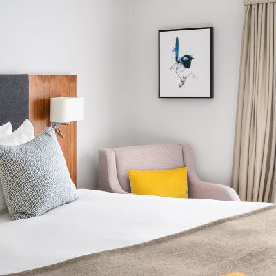 Standard queen Room VOCO OXFORD THAMES Promo Code