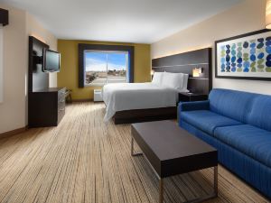 Holiday Inn Express Hotel & Suites Belmont, an IHG Hotel