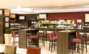 Holiday Inn Express Zurich Airport, an IHG Hotel