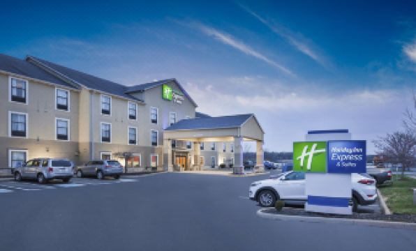 Holiday Inn Express & Suites CIRCLEVILLE by IHG
