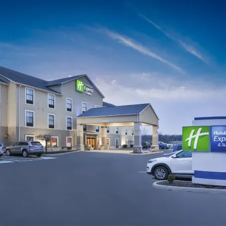 Holiday Inn Express & Suites CIRCLEVILLE by IHG