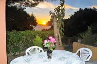 Villa Takis on Pelekas Beach. Apartment B with Sea View. - Bergblick