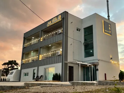 Ulsan Mulmukgot Pension Caravan