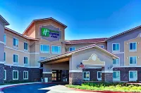 Holiday Inn Express & Suites Beaumont - Oak Valley Hotels in der Nähe von Perris Skatepark