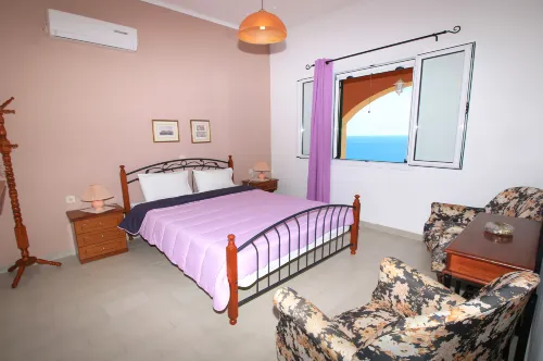 Villa Takis on Pelekas Beach. Apartment B with Sea View. - Bergblick