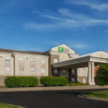 Holiday Inn Express & Suites Lawrence by IHG