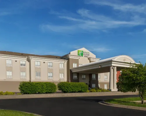 Holiday Inn Express & Suites Lawrence by IHG Hotels in Lawrence
