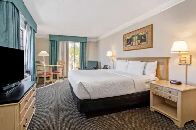 La Quinta Inn by Wyndham Tampa Bay Pinellas Park Clearwater Hotel a Lealman
