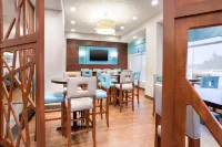 Drury Inn & Suites Burlington - Desayuno
