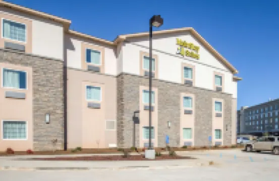 MainStay Suites Meridian - Bonita Lakes - 2-Star