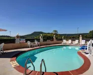 Quality Inn Troutville - Roanoke North - Pools