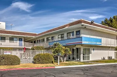 Motel 6 Mojave, CA فنادق في موجافي