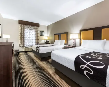 La Quinta Inn & Suites by Wyndham Orange Hotels in Orange