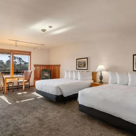 Harbor Lite Lodge
