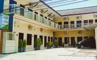 Griya Adhirasa Hotels in Sumenep