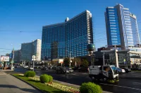 Intermark Residence Novy Arbat (Интермарк Резиденс Новый Арбат) Отели рядом с достопримечательностью «Часовня равноапостольного князя Владимира в Лужниках»