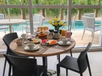 Flix Hotel - servizio colazione