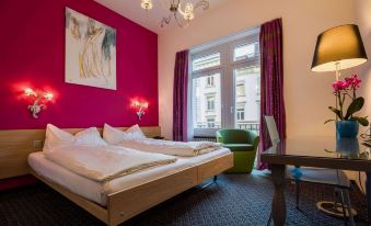 Hotel Ambassador
