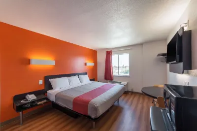 Motel 6-San Antonio, TX - Downtown - Alamo Dome Hotels in San Antonio