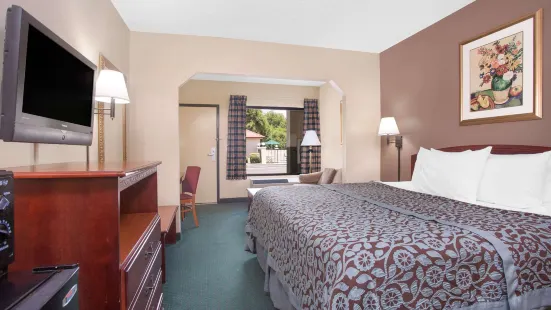 Days Inn by Wyndham Dublin GA