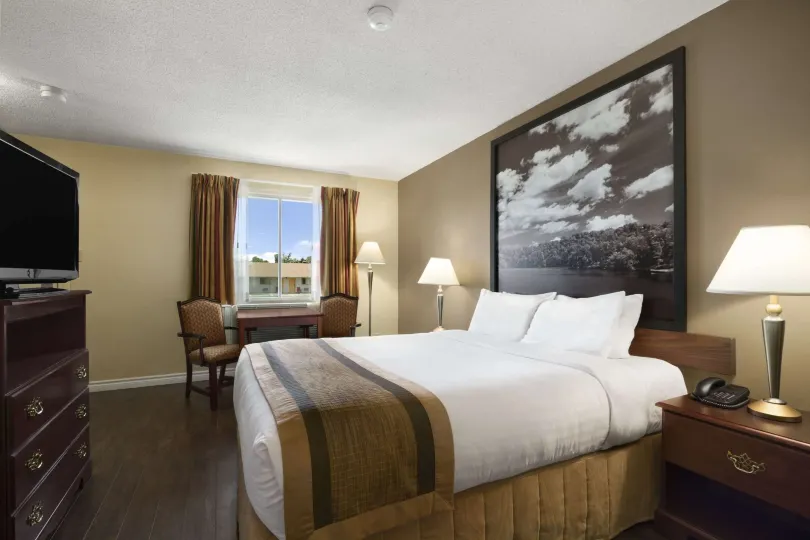Super 8 by Wyndham Brockville