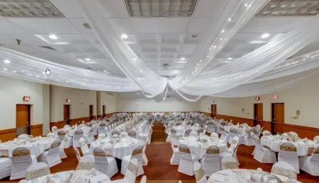 Mankato City Center Hotel