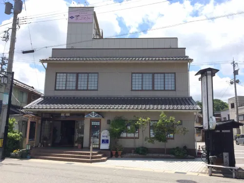 Hanagoyomi Hotel di Nakanoto