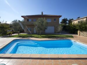 Catalunya Casas: Incredible Villa in Sils, a Short Drive to Costa Brava Beaches!