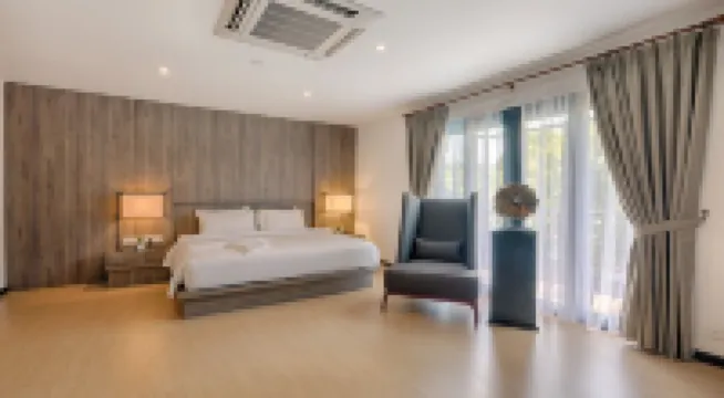 Lot 33 Boutique Hotel