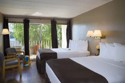 Delton Oaks Resort Hotel di Lake Delton