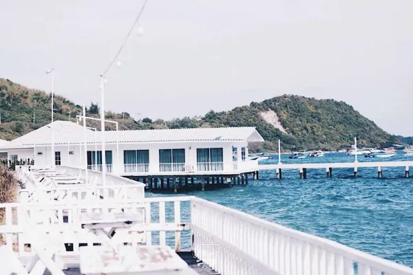 ริมทะเล รีสอร์ท เกาะล้าน