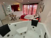 Mesogios House Suites - Hot Springs