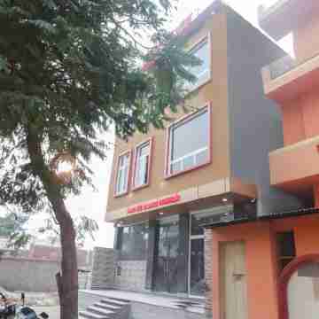 OYO 67215 Shri Hit Radha Bhawan Hotel Exterior