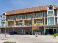 Crystal Place Buayai Các khách sạn ở Bua Yai