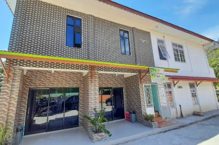 Kerinci Natural Hotspring Homestay Syariah Mitra RedDoorz Отели в г. Dusun Baru Semurup