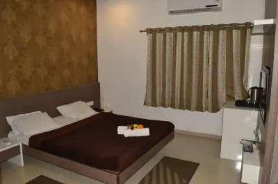 Hotel Safari Lodge Hotels in Chaili Tukum