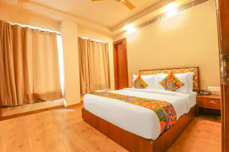 FabHotel Prime Shanit Отели рядом со станцией Anand Vihar