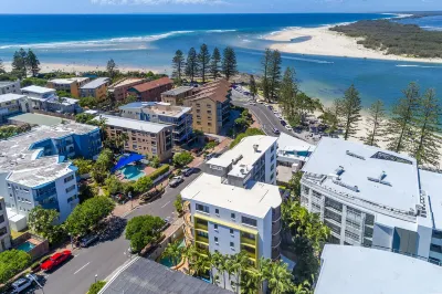Belaire Place Motel Apartments Hotels in Golden Beach