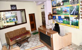 Hotel Himalayan Paradise - Housity