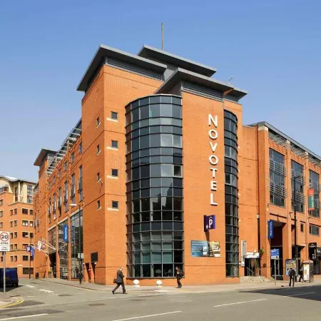 a&o Manchester City Centre Отели рядом с достопримечательностью «Концертный зал O2 Apollo Manchester»