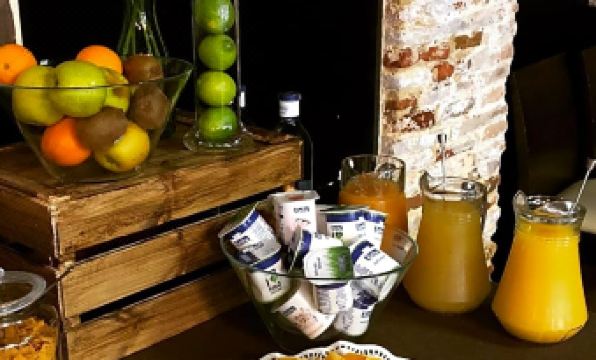 Hotel Cienbalcones - Housity