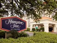 Hampton Inn Austin-South/Airport Area Hotels near Garrison Park