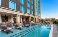 Thompson Savannah, Part of Hyatt - 수영장