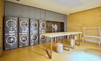 JI Hotel (Shanghai Hongqiao Center)