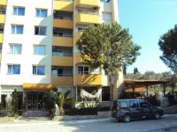 Opus Apart Hotel Các khách sạn ở İkiçeşmelik