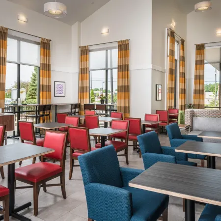 Holiday Inn Express & Suites SPRINGFIELD by IHG