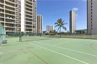 Waikiki Banyan 2111a 1 Bedroom Condo by Redawning