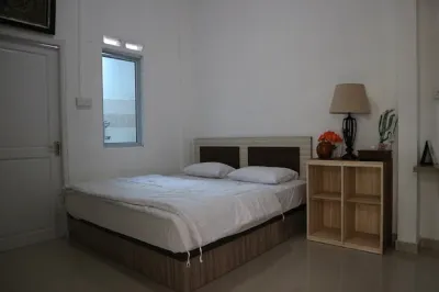RedDoorz Syariah near Tanjung Pinang City Center Hotel dekat CV Kyria Rezeki