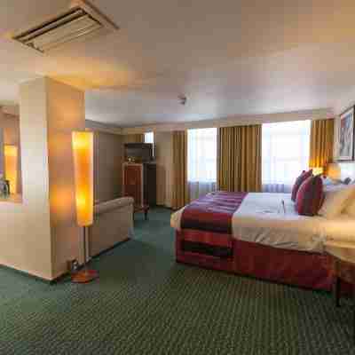 Crowne Plaza Liverpool John Lennon Airport Rooms